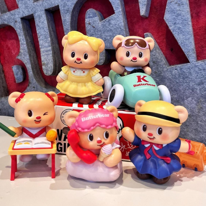 KFC Butterbear ของเล่นแบรนด์ร่วม Fun Butterbear Cross-Dressing ตุ๊กตาเดสก์ท็อปตกแต่งเล่นบ้านของเล่นข