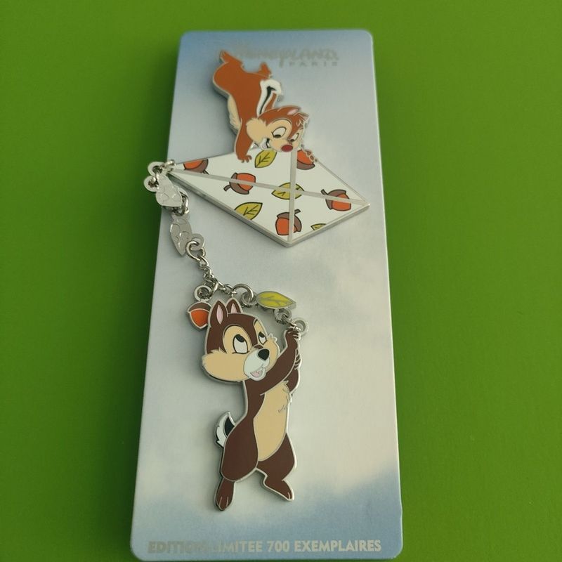 Disney Exchange Chip n Dale Limited Edition Badge Kite Shape เข็มกลัด Badge Uuu9.12