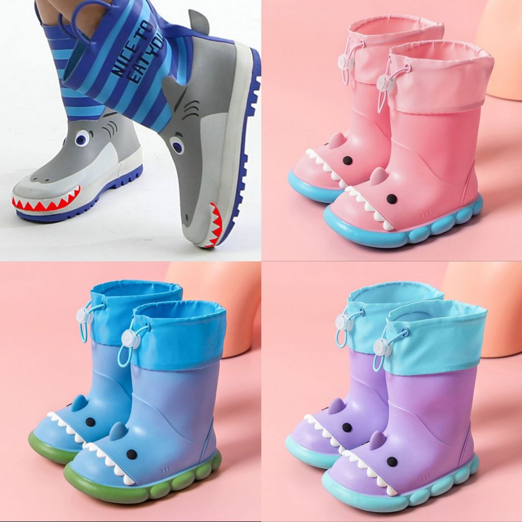 รองเท้าเด็กในรูปแบบฉลาม 3 มิติ สำหรับสวมใส่น้ำและป้องกันฝน จากแบรนด์ Enbihouse