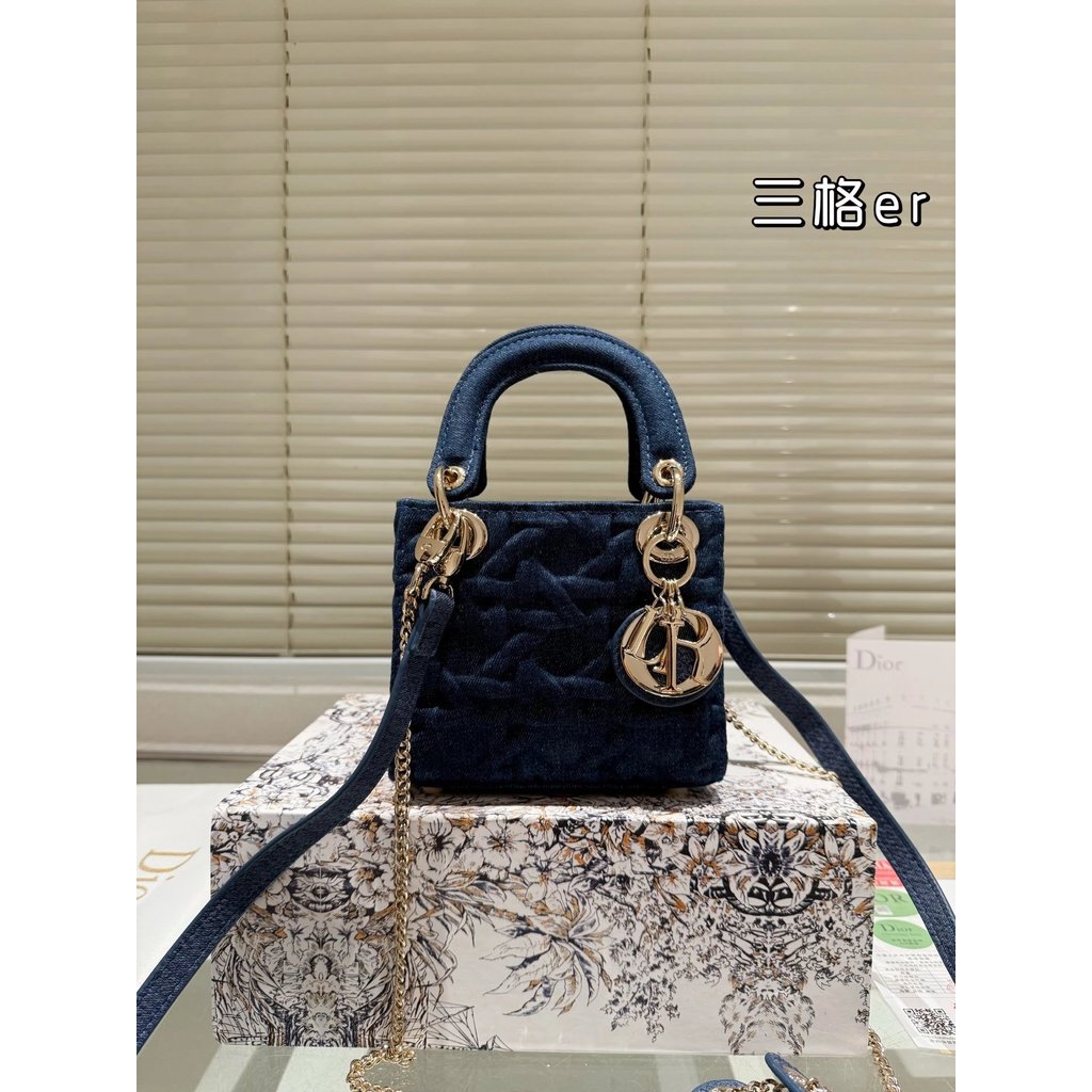 
กระเป๋า DIOR DIOR DIOR Denim Lady มีสามรุ่น