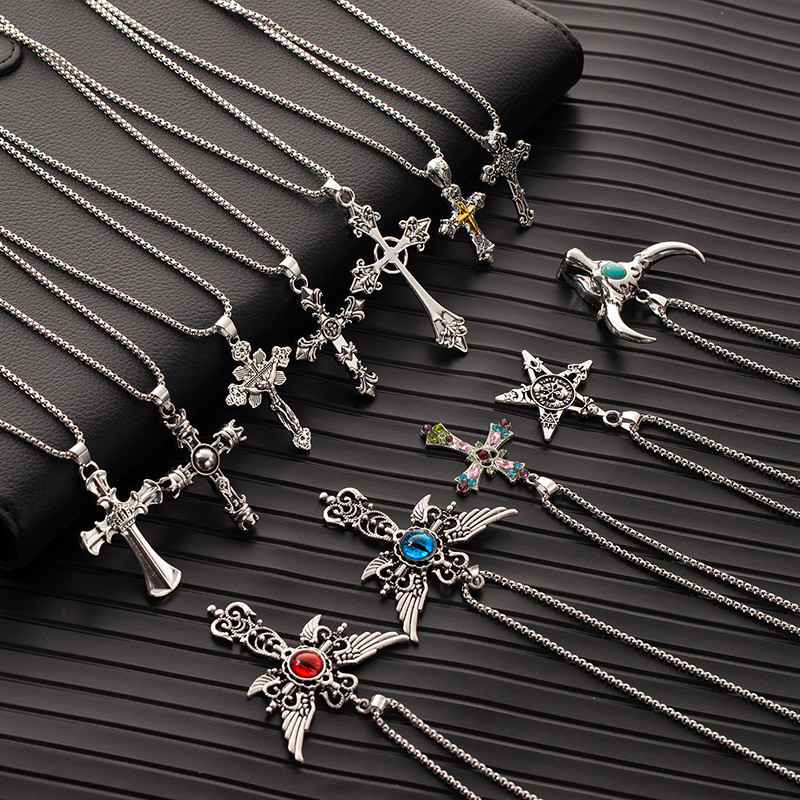 สร้อยคอส่วนบุคคล Eagle Eye Blue Devil Eye, Creative Devil Wings Cross Sweater Chain
