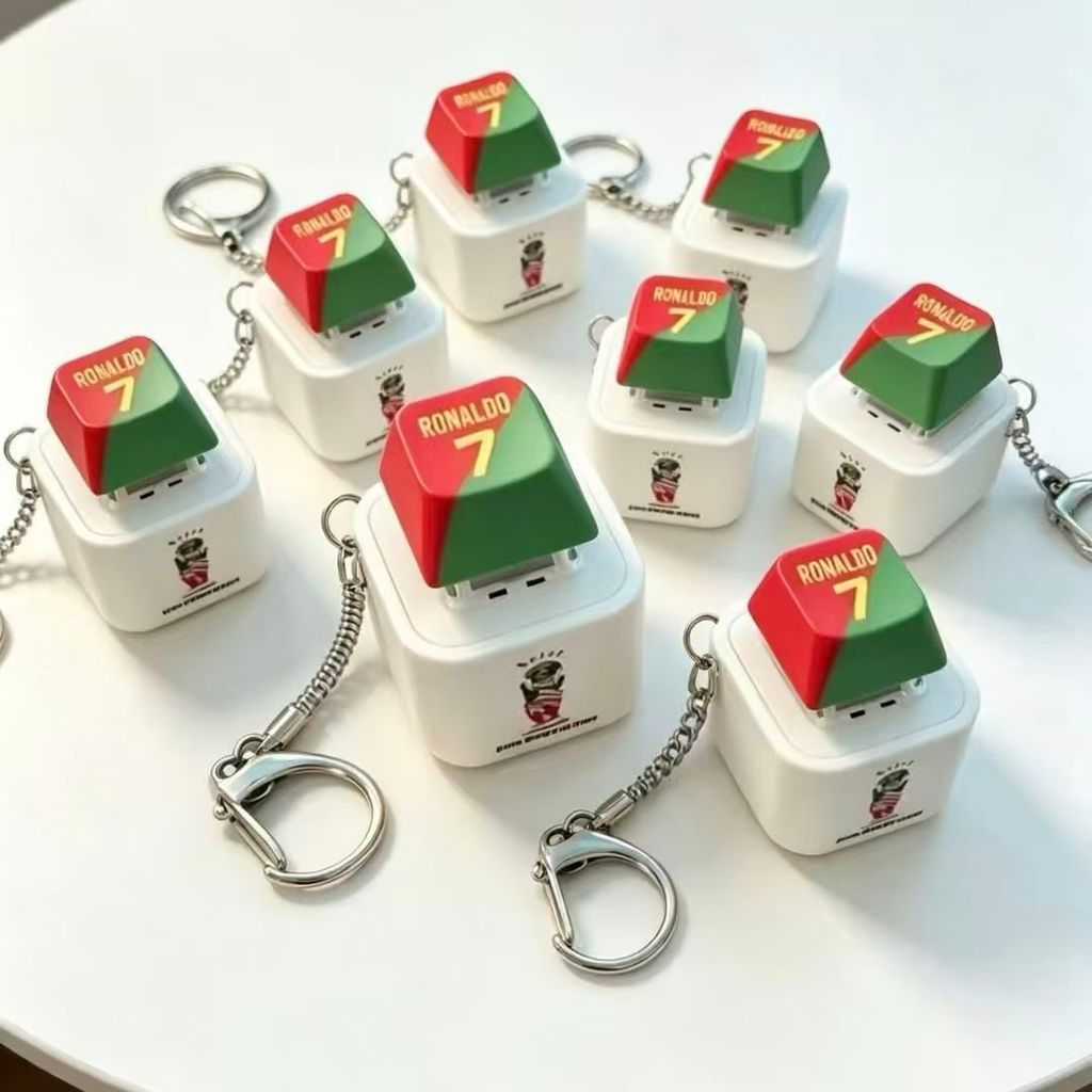 แนะนําขายดี!Little Red Book C Ronaldo World Cup siu World Cup siu Button ทําให้เสียง Cristiano Ronal