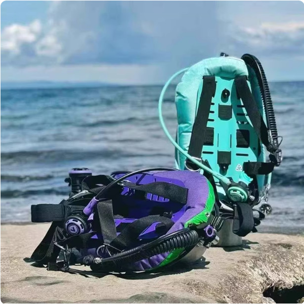 Akuana Sonic 20/30 ปอนด์ดําน้ํา BCD คาร์บอนไฟเบอร์กลับบินยาวคอสั้น OW Regulator