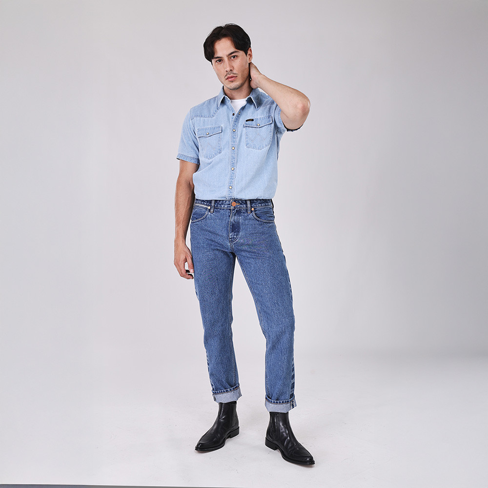 WRANGLER กางเกงยีนส์ (ริมดำ) ผู้ชาย คอลเลคชั่น Beyond Indigo เอวกลาง ทรงตรง รุ่น WR S426MGREN30 สียีนส์กลาง — صورة 6