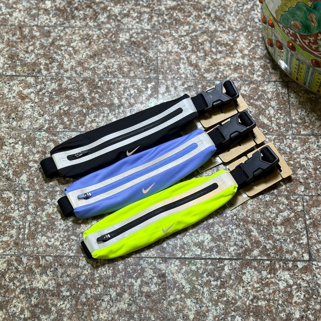 กระเป๋าวิ่ง Nike Running Slim WaistPack (Volt)