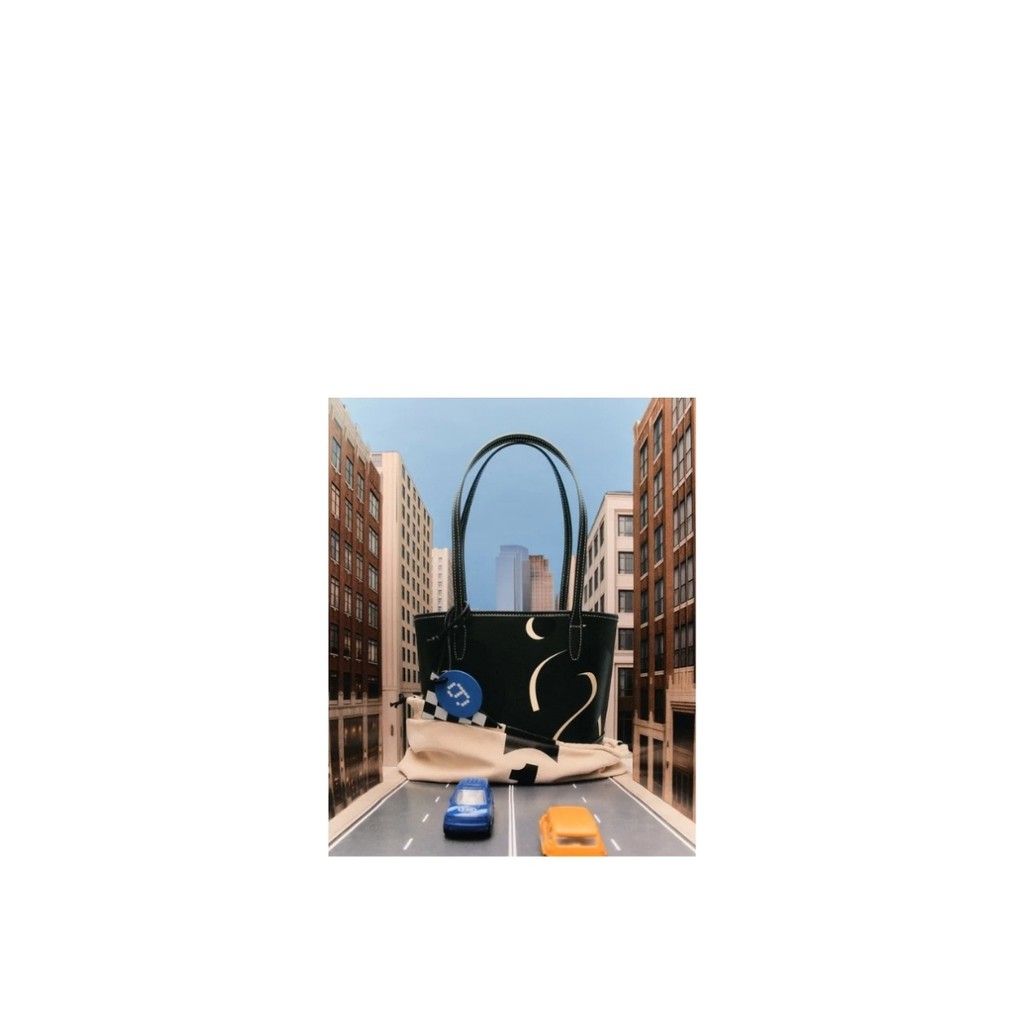 Rally Movement حقيبة توت جلد صغيرة Blackout — صورة 4