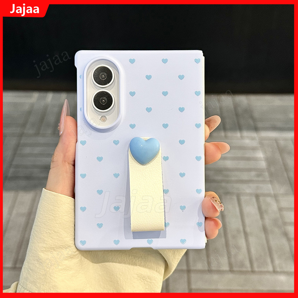 หัวใจขนาดเล็กน่ารัก PC สายรัดข้อมือเคสโทรศัพท์สําหรับ Samsung Galaxy Z พับ 8 กว้าง Fold8 พับกว้าง 8 Ultra Fold8 Ultra ฝาครอบป้องกัน