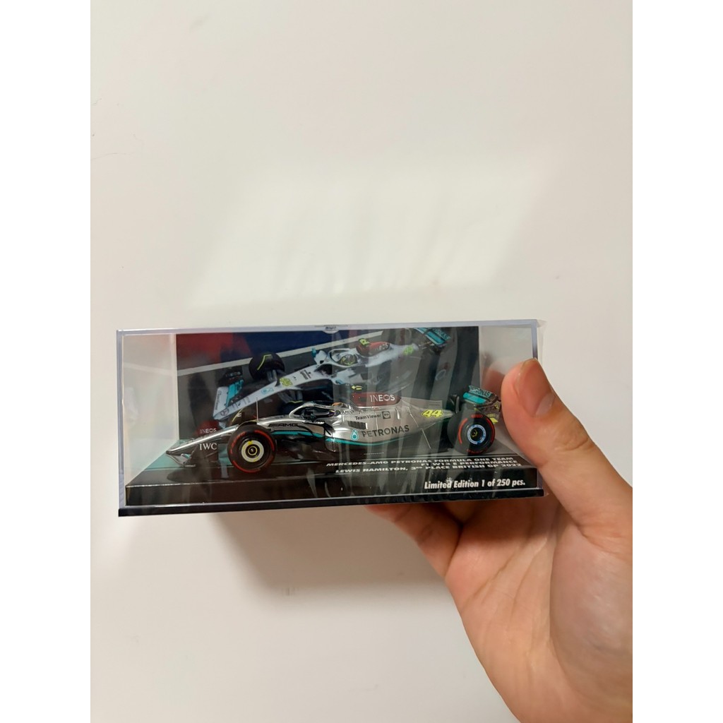 [Out-of-Print Single] Mini Cut Minichamps 1: 43 Benz Benz AMG W13 F1 Hamilton Lewis Hamilton 44 #202