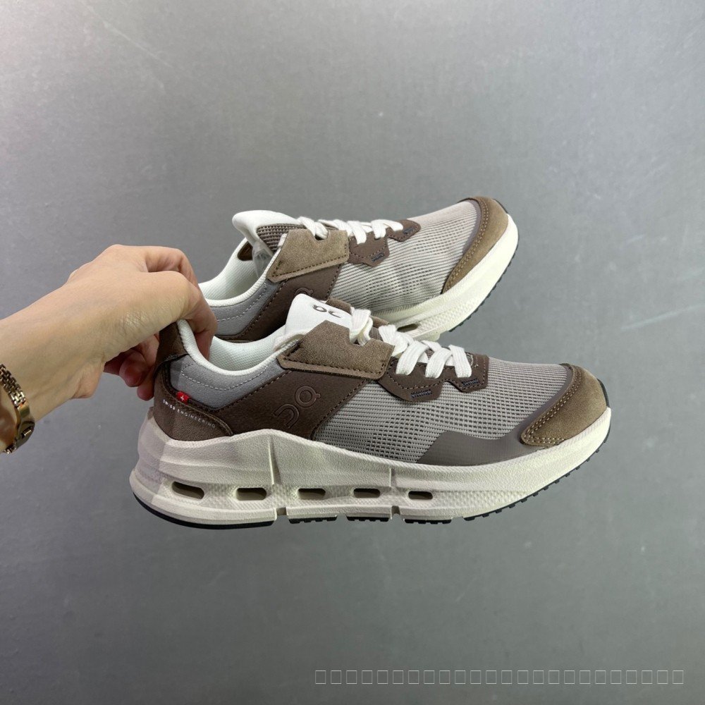 2026- Cloudnova rift รองเท้าวิ่งสําหรับผู้ชายและผู้หญิงรองเท้าผ้าใบ Unisex คู่ Retro Life รองเท้าลํา