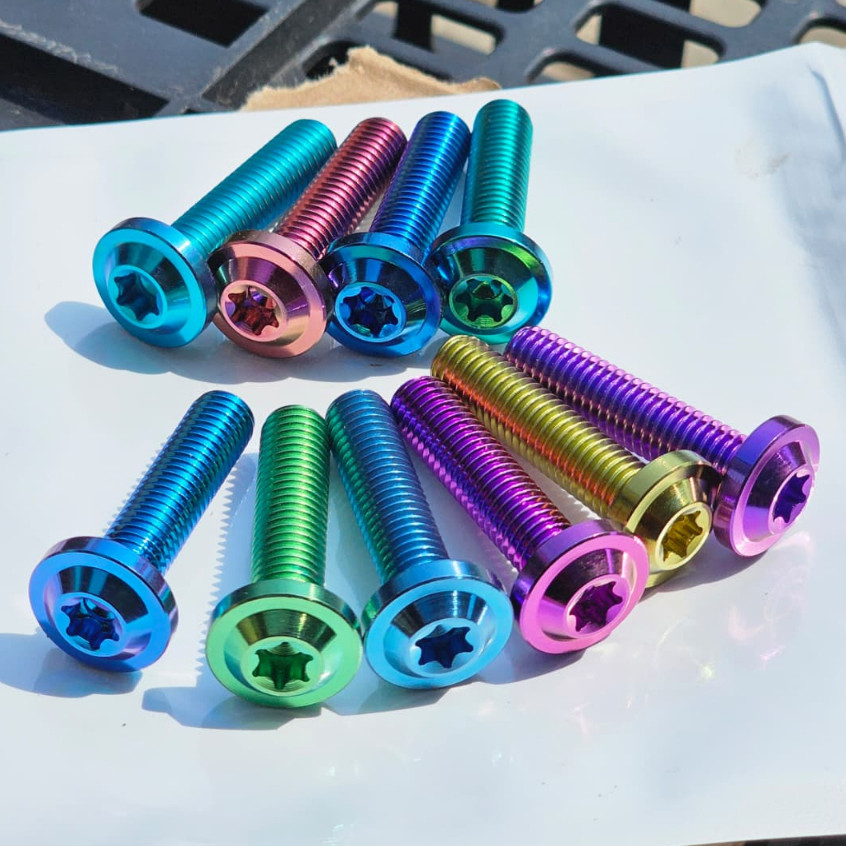Titanium Bolt M8 เกลียว 12 หัวใหญ่ M8x70 80 90 100 110 Original Titanium GR5