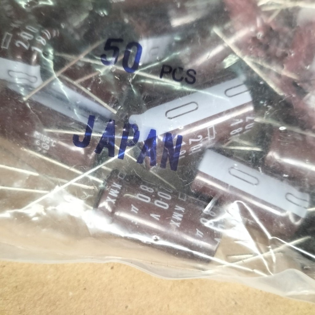 Brand New Japanese Black Diamond 200V220UF KMX105° 200V180UF electrolytic capacitor