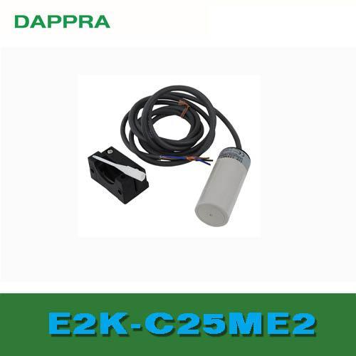 E2K-C25ME2 NPN NC 25mm DC Capacitive Proximity Switch Sensor OC96 !