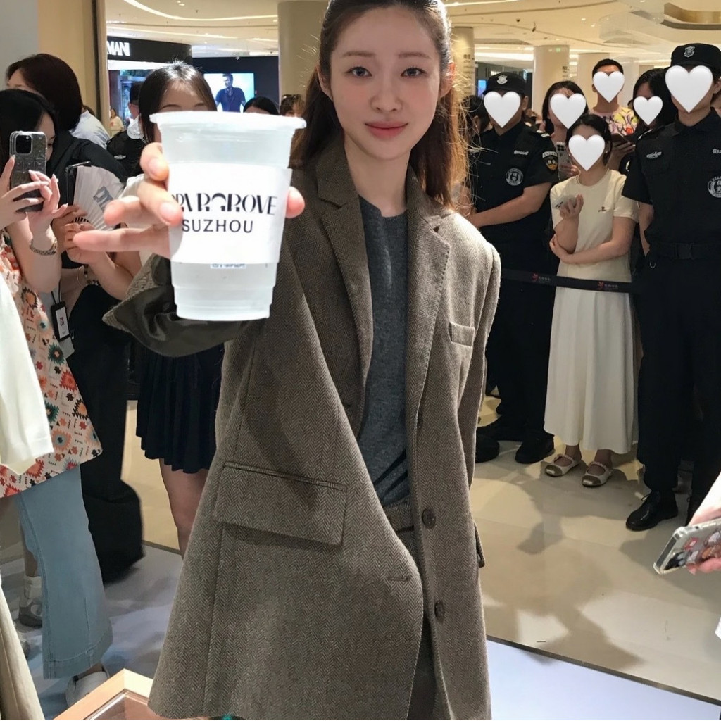 [SR-STUDIO] เบลเซอร์เกาหลีสไตล์ย้อนยุค และ กางเกงสั้น FFJC