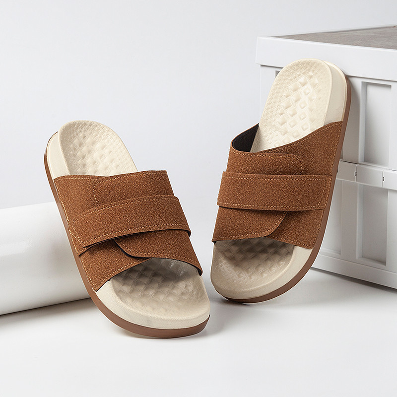 T รองเท้าแตะผู้ชายอินเทรนด์ Outing Play รองเท้าผู้ชายขนาดมาตรฐาน จัดส่งรวดเร็ว