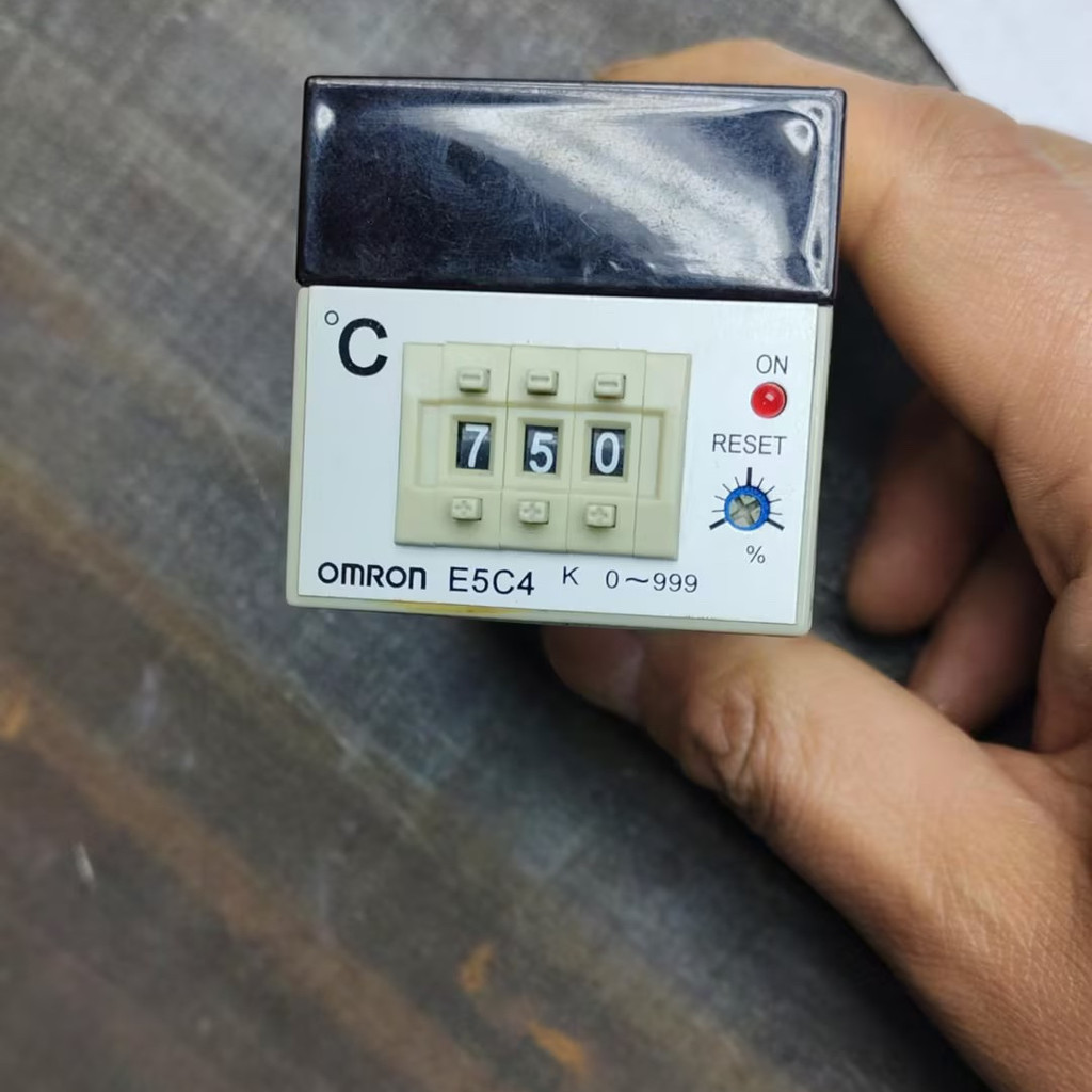 Omron omRonE5C4 Thermostat E5C4-R เครื่องควบคุมอุณหภูมิ Dial Code Regulator เครื่องควบคุมอุณหภูมิ 0-