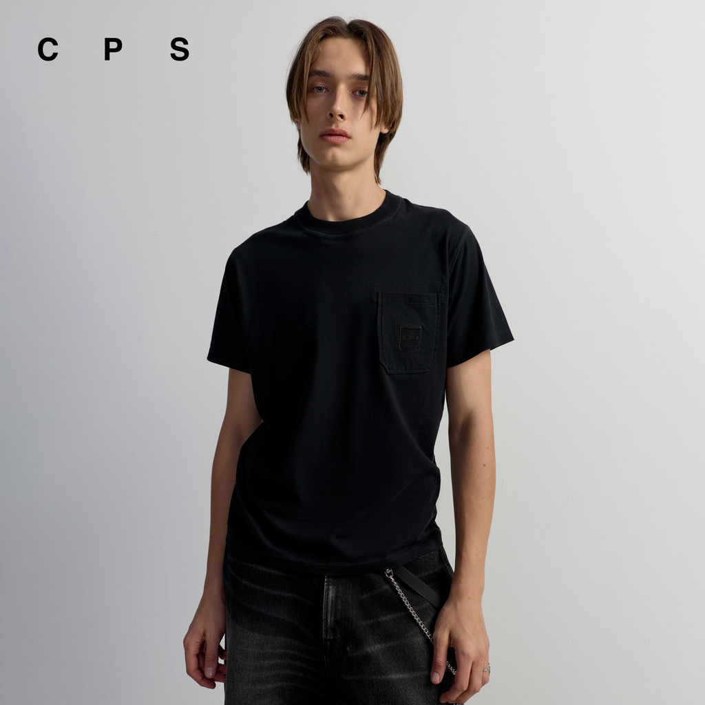 CPS เสื้อยืดแต่งป้ายสีฟอก ผู้ชาย LOGO LABEL REGULAR-FIT TEE รุ่น C26WGMA079 (AW26#A1)