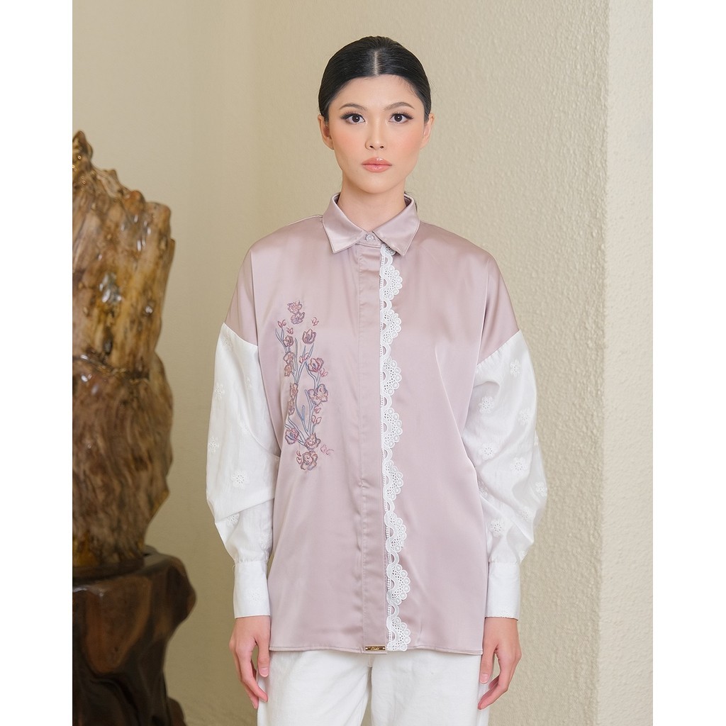 เสื้อ Young Leona - Taupe