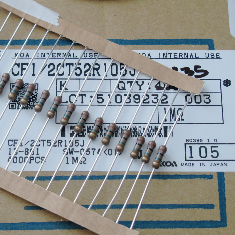 10 ชิ้นญี่ปุ่น KOA 0.5 W 1/2W 1M ความต้านทานทองแดงฟุตฟิล์มคาร์บอนเสียง CF1/2CT52R105J