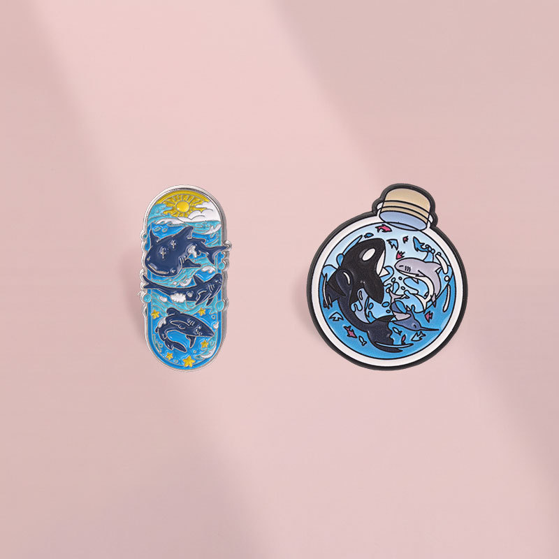 Ocean Marine สัตว์เข็มกลัดเคลือบ Shark Orca ในขวด Badge สําหรับกระเป๋าเป้สะพายหลังเสื้อผ้าอุปกรณ์เสริมของขวัญสําหรับเพื่อน
