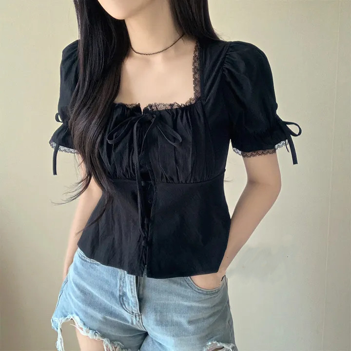 เสื้อลูกไม้แขนพองแขนสั้นสำหรับผู้หญิง แบบเกาหลี คอปักลูกไม้และมีเชือกรูด - รูปที่ 4