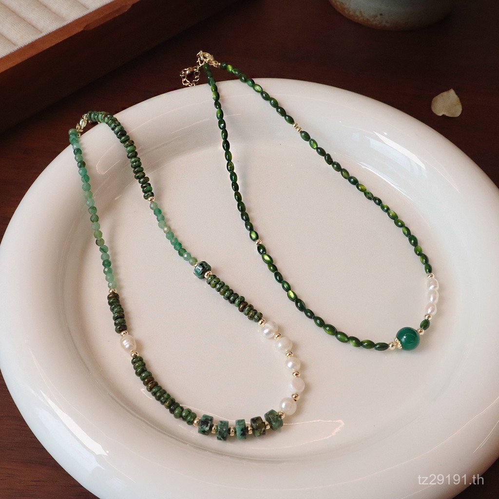 High-End สีเขียว Clavicle Chain หรูหราน้ําจืดยุคกลางสร้อยคอหินธรรมชาติสร้อยคอเกาหลีไข่มุกคริสตัล CHP