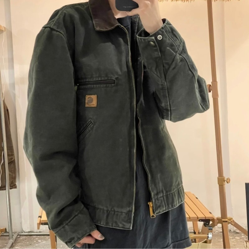 เสื้อแจ็คเก็ต Carhartt J97 ลายHeavy Wash และDistressed ตามสไตล์อเมริกัน