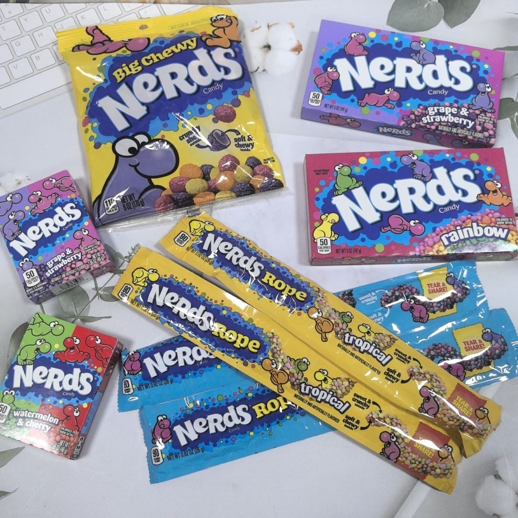 ลูกอมนําเข้า NeRds Candy NeRds Candy รสสายรุ้ง สตรอเบอร์รี่องุ่น ลูกอมเม็ด ลูกอมเคี้ยว LS70126 @