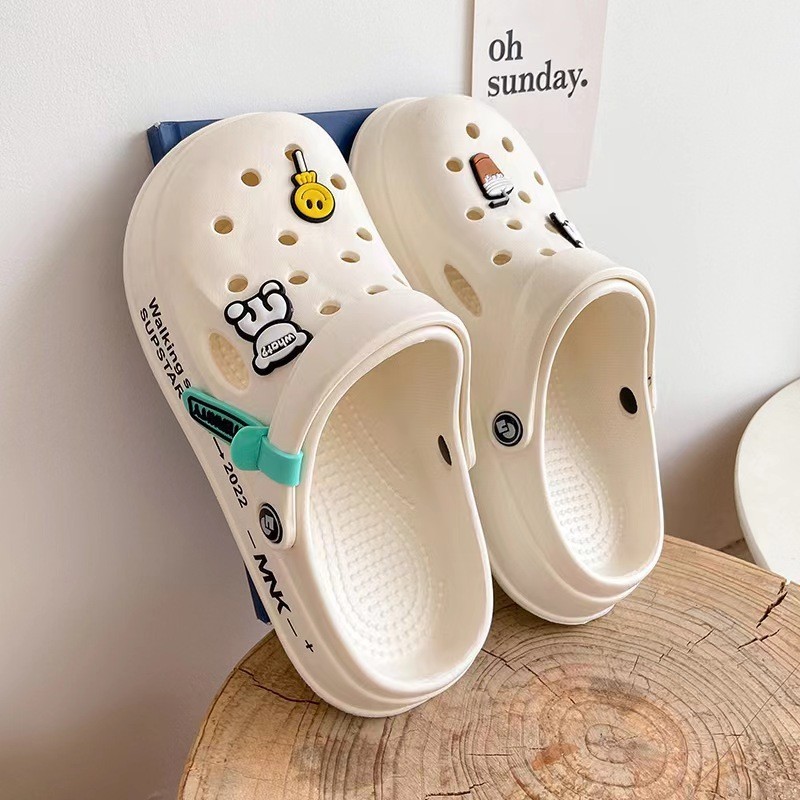 รองเท้า Croc สําหรับผู้หญิงสวมใส่กลางแจ้งรองเท้า Croc สําหรับผู้ชายรองเท้าแตะสําหรับผู้หญิงแตะฤดูร้อ