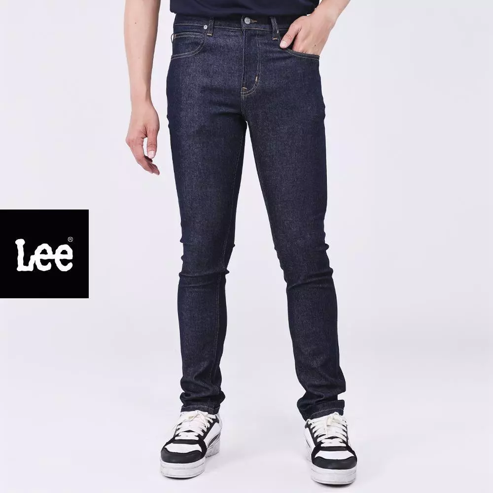 LEE กางเกงยีนส์ผู้ชาย เอวต่ำ ทรงเข้ารูป Ramone รุ่น LE S326MRAMF04 สียีนส์เข้ม