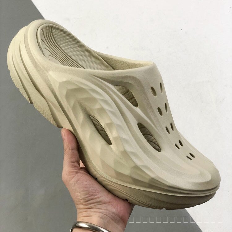 HOKA ONE ONE ORA Recovery Mule รองเท้าแตะผู้ชายผู้หญิงสบายน้ําหนักเบา N0EJ