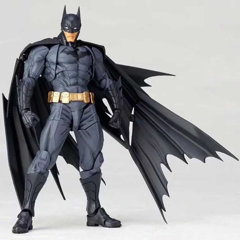 R REVOLTECH Dark Knight Yamaguchi Style Gear ฟิกเกอร์แบทแมนที่สามารถเคลื่อนย้ายได้