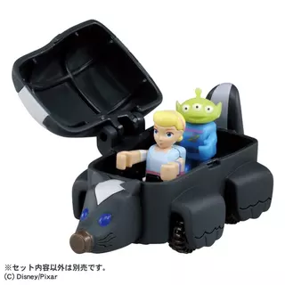 TAKARA TOMY Tomica Disney Motors Dream Tomica Ride-On Toy Story SP Bo Peep & Skunk Car Mini Car Toy, Ages 3 and Up