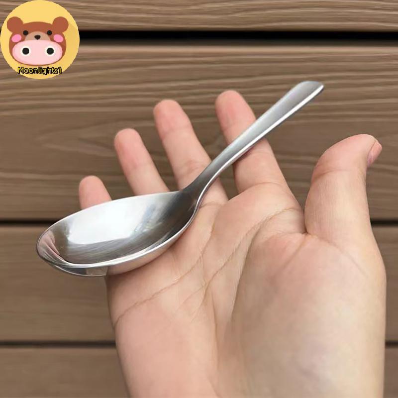 Moonlights1 ช้อนกลมสแตนเลสสุทธิสีแดง Golden Dinner ด้ามยาวกวนช้อนขนมหวานสําหรับอุปกรณ์ครัว Gadgets E