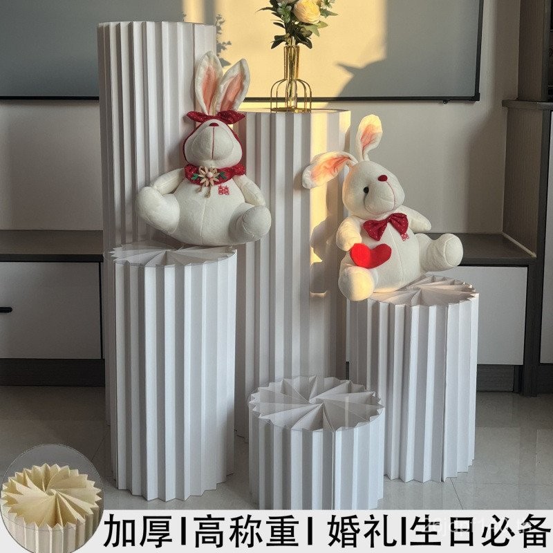 โต๊ะขนม หนาวันเกิดยืนแสดงแต่งงานคอลัมน์โรมันตารางเค้กทรงกระบอกดอกไม้ยืนตกแต่งพับร้านความงาม FSWT