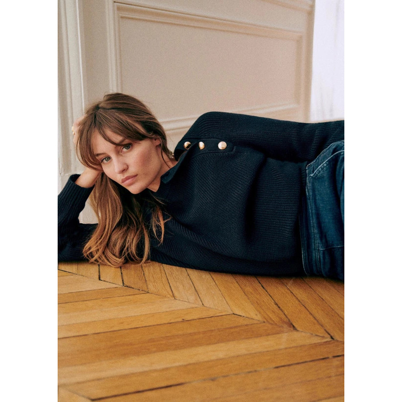 Daigou Sezane Gary เสื้อกันหนาวดีไซน์แนวทแยง chic มีปุ่มและปกยืน ทำจากผ้าฝ้ายอินทรีย์