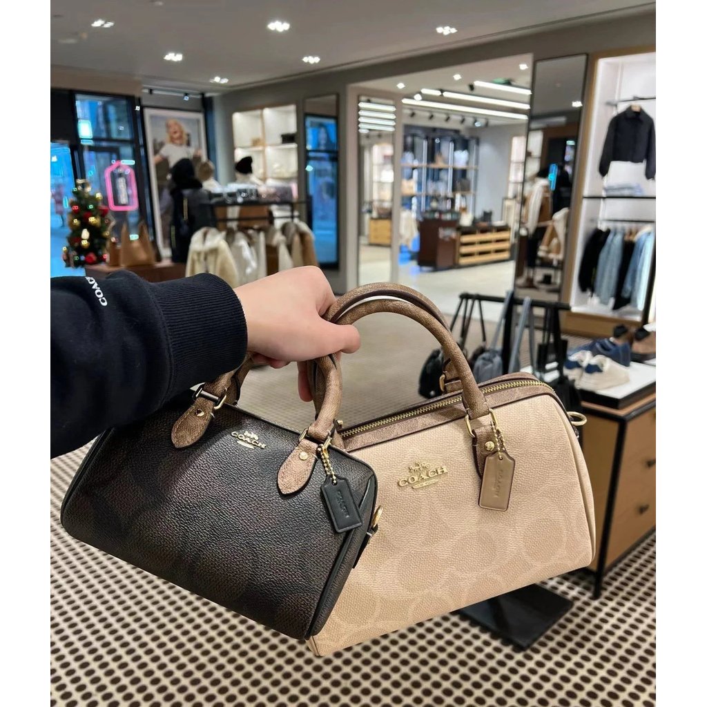 Coach Coach สไตล์ใหม่ Rowan Boston ขนาดใหญ่ CY679 หมอนกระเป๋าไหล่ Messenger กระเป๋าถือหญิงกระเป๋า Pr