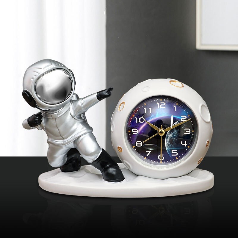 SG SELLER[1418People Collection]Children's Astronaut Boy Alarm Clock Home Light Luxury Desktop Clock