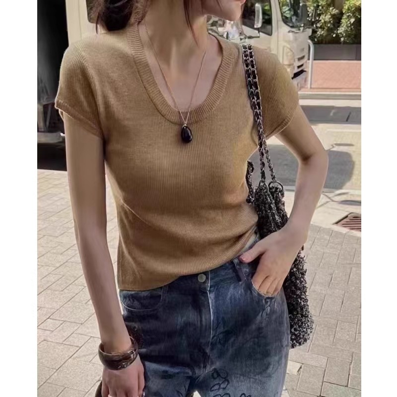 สถานียุโรปฤดูใบไม้ผลิสไตล์ใหม่สไตล์เรียบง่ายสีทึบ U-คอยืดหยุ่นสูงSlimmerดูAll-MatchถักSeki Kaori Kee