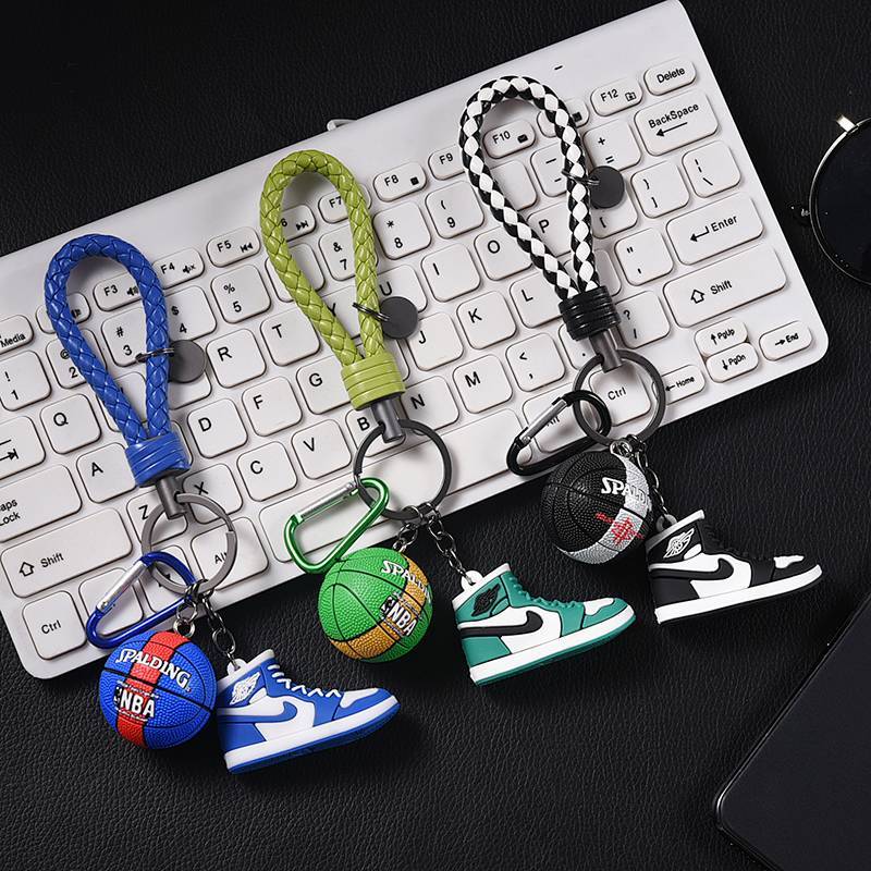Personalized 3D Mini Sneakers Car Key Ring Creative NBA Basketball Key Chain Ring Handbag Pendant Me