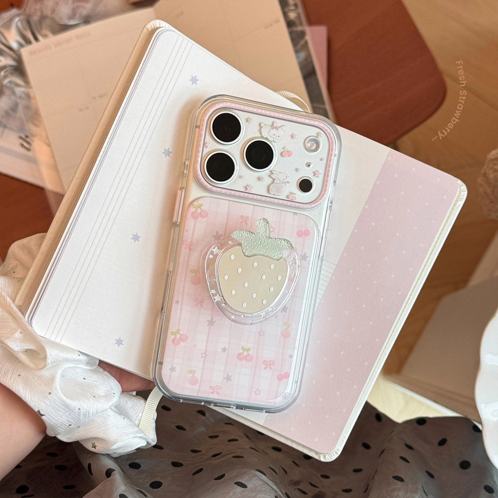 ลายสก๊อตสีชมพูเหมาะสําหรับ 17 Apple 17promax เคสโทรศัพท์ iphone16 วงเล็บกระจกสตรอเบอร์รี่ 15 รวมทุกอย่างประสิทธิภาพสูง