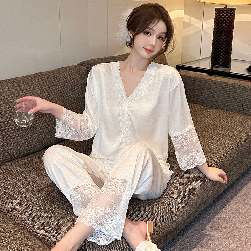 V คอชุดนอนสตรีฤดูร้อนผ้าไหมน้ําแข็ง Cool Lace Loungewear น่ารักการ์ตูน Classy Slimmer ดูชุด KVT2