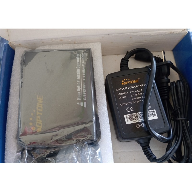 **OPTONE OPT-2200 – MEDIA CONVERTER 10/100/1000M**