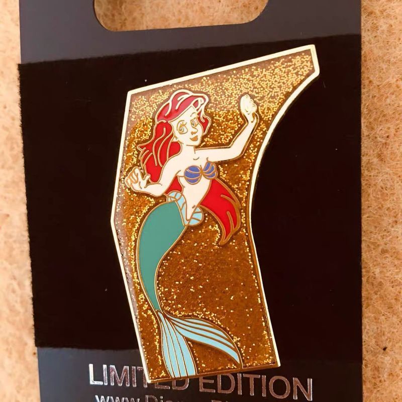Disney Badge Disney Pin Disney Pin Disney Golden Glitter Mermaid Princess Uuu9.12