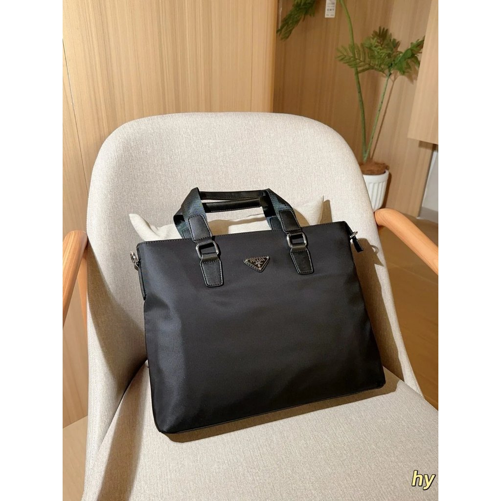 PRADA PRADA กระเป๋าสะพายข้าง Briefcase
