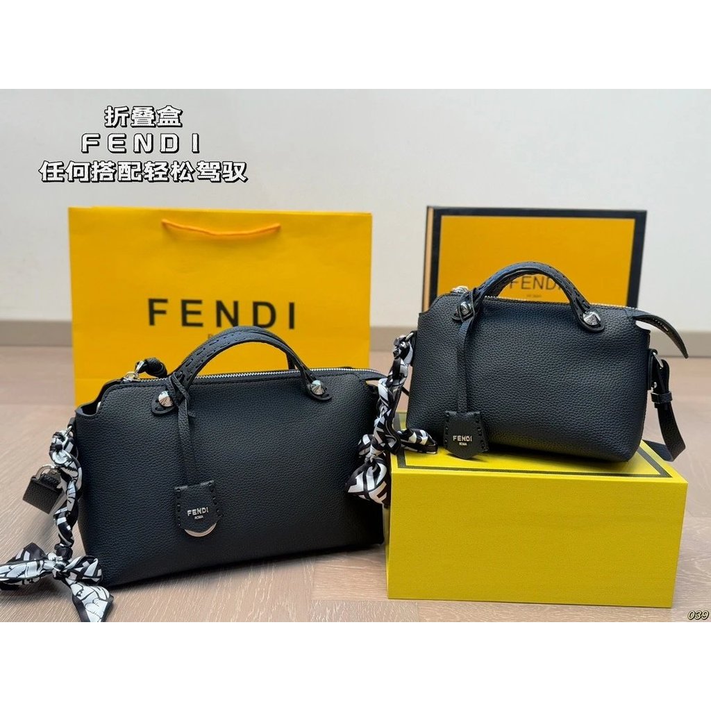 FENDI FENDI โดยกระเป๋าบอสตันทาง