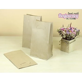 Boxjourney ถุงกระดาษน้ำตาล แบบหูเจาะ(บาง) 14.6x9xสูง27cm. (50 ใบ/แพค)