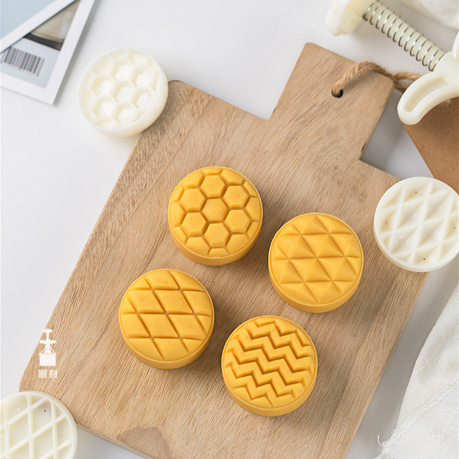 50g75g Round pineapple cake mold Peach Crisp Mold Mooncake Mold Pineapple pattern mung bean cake han