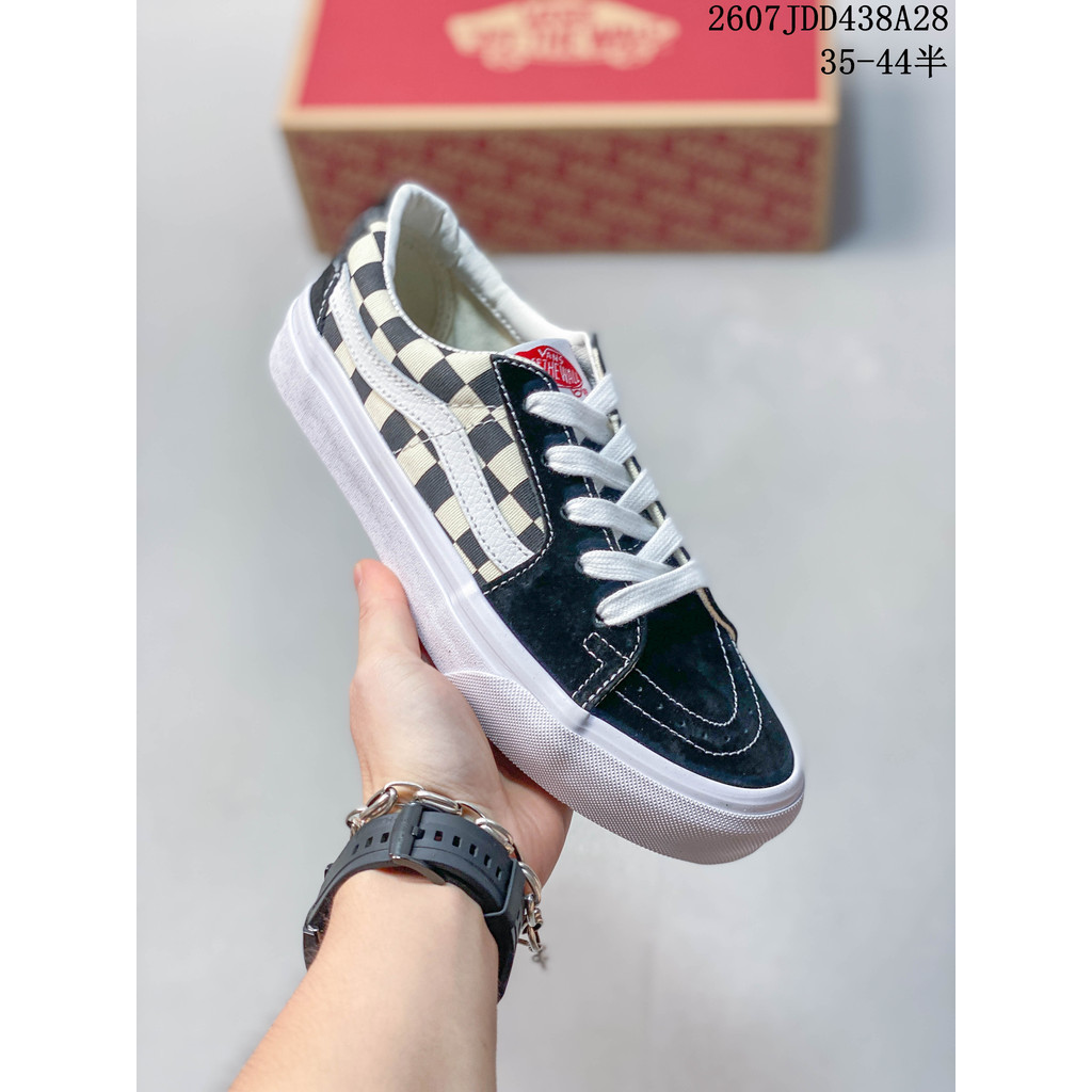 รองเท้าผ้าใบ Vans SK8 Low Checkerboard