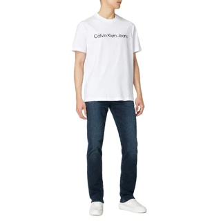 CALVIN KLEIN เสื้อยืดคอกลมแขนสั้นผู้ชาย Institutional Logo ทรง Slim รุ่น 4RAB810 YAA - สีขาว