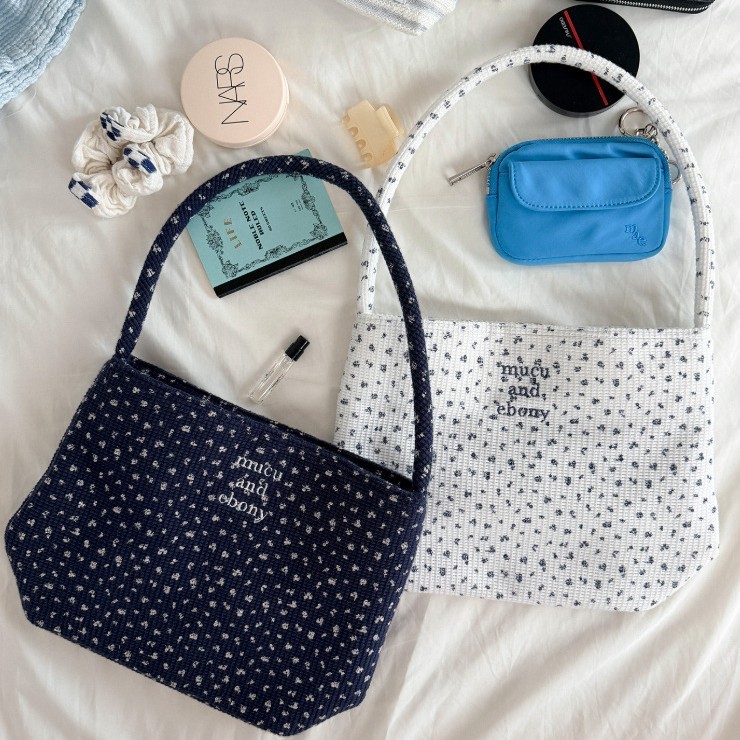 New Color Matching mucu and ebony Fashionable Embroidered Waterproof Nylon Versatile Casual Women's 